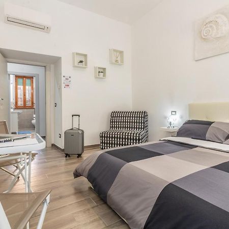 Scirocco Rooms Civitavecchia Luaran gambar