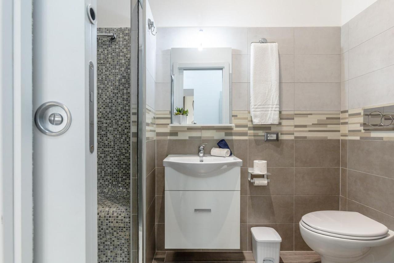 Scirocco Rooms Civitavecchia Luaran gambar